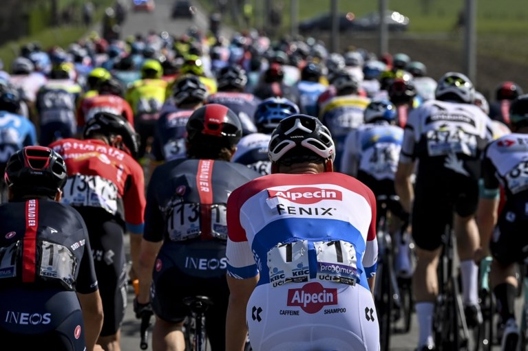 En plots geraakt Mathieu van der Poel geen poot meer vooruit: “Geen zorgen, ik kan niet alle dagen super zijn”