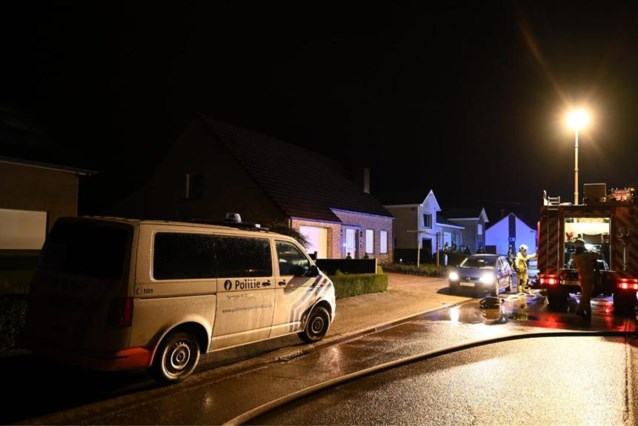 Kortsluiting in elektriciteitskast veroorzaakt brandje in garage