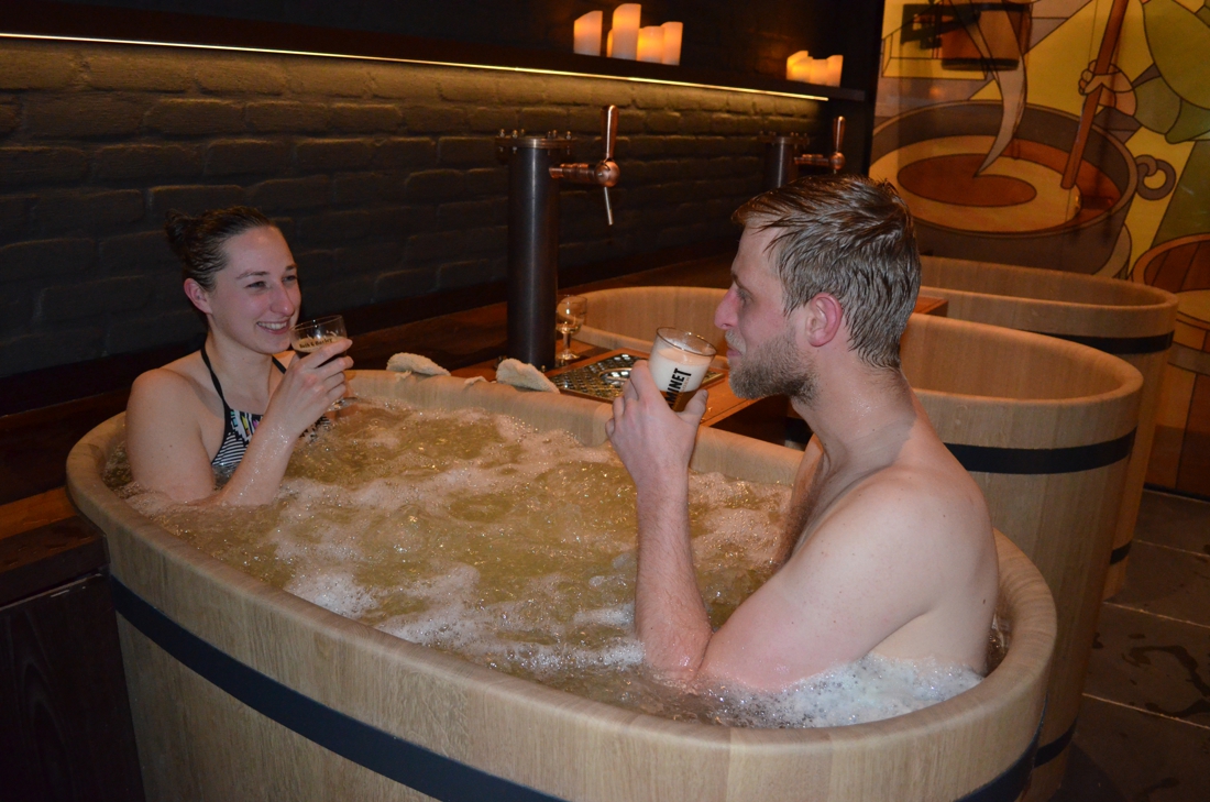 Met de tapkraan naast de badkraan: eerste bierspa koppelt culinaire ervaring aan wellness