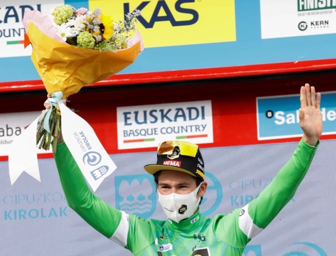 Wie wint vandaag de Ronde van het Baskenland? Roglic en Pogacar strijden om de eindzege in alles bepalende slotetappe
