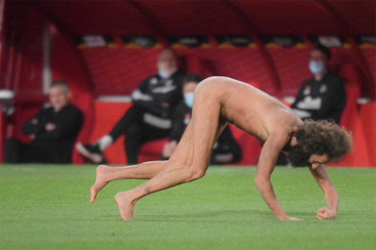 Opschudding in de Europa League: geen publiek maar wel streaker tijdens Granada-Manchester United