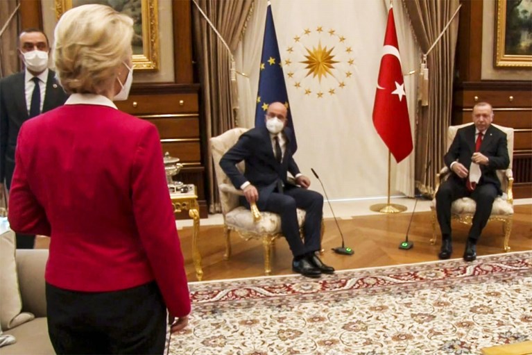 Italiaanse premier noemt Erdogan “dictator” na sofagate