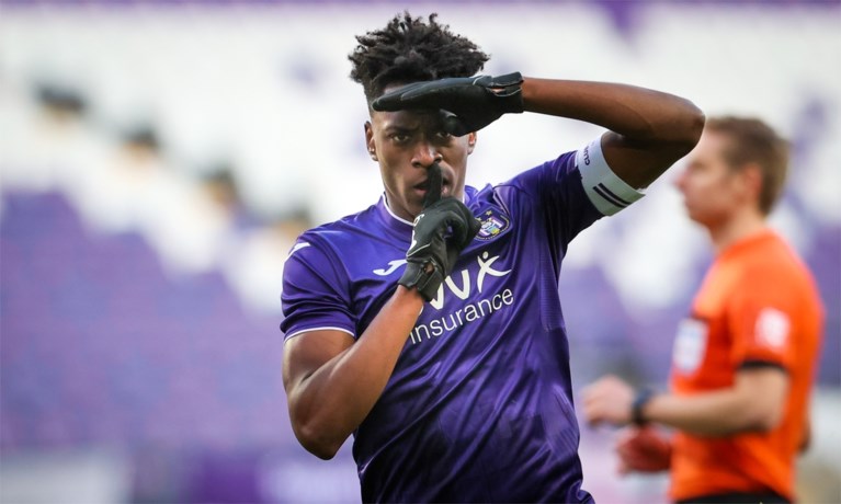 Anderlecht buigt achterstand om, wint topper van Club Brugge en doet reuzezaak in strijd om Play-off 1