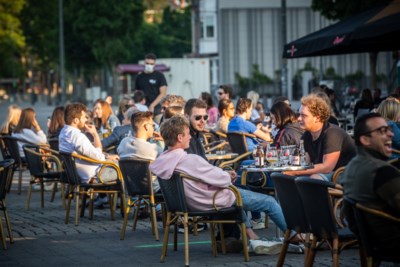 Horeca Blijft Achter Met Veel Vragen Terrassen Gaan Straks Het Nieuwsblad Mobile