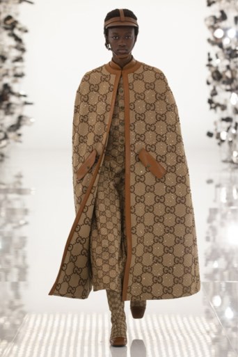 Zien: de historische samenwerking tussen luxemerken Gucci en Balenciaga