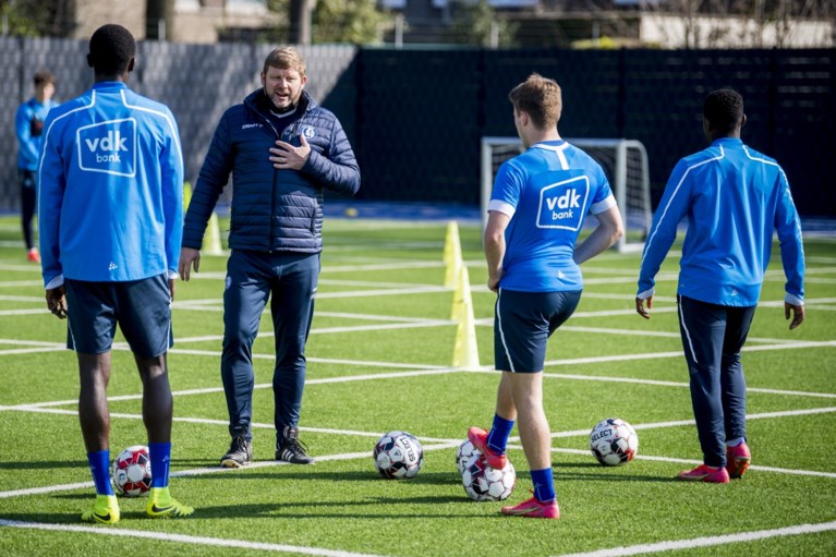 Hein Vanhaezebrouck leeft sereen toe naar match van de waarheid: “Nog één kans om voor het eerst dit seizoen in top-8 te raken”