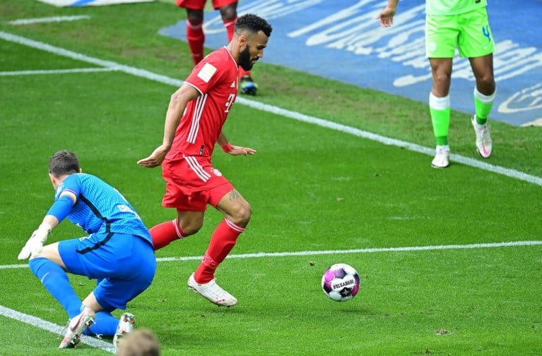 Koen Casteels blundert tweemaal voor Wolfsburg tegen Bayern München, dat negende titel op rij al kan ruiken