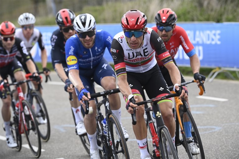 Na lang beraad is het officieel: Wout van Aert wint de Amstel Gold Race na millimetersprint met Tom Pidcock!