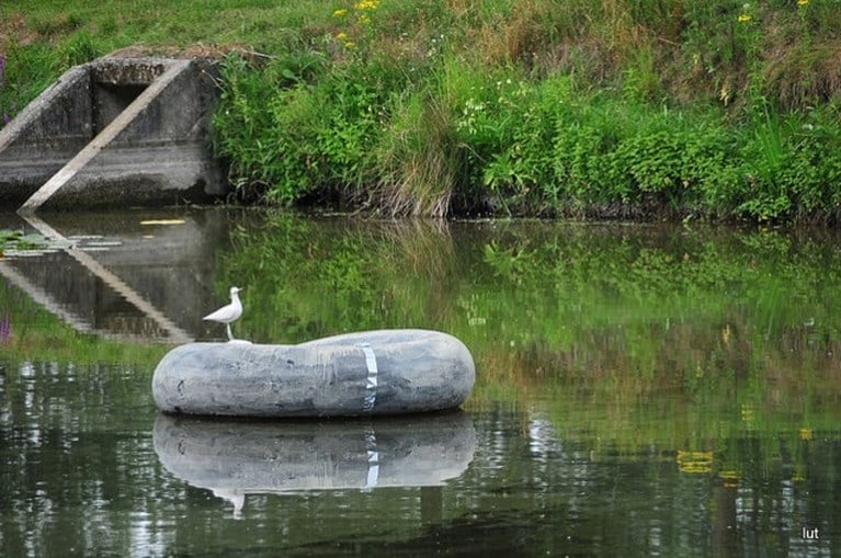 In mei hangt aan elke boom... een vogelhuisje: Lo-art is weer op dreef
