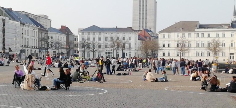 Lenteweer lokt volk en politie naar Sint-Pietersplein en Citadelpark, maar avond loopt rustig