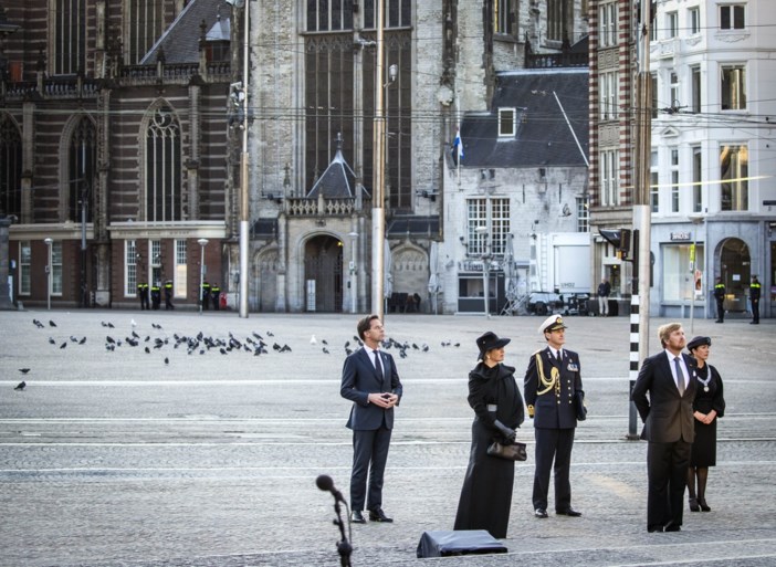 ROYALS. De Queen breekt met rouwtraditie, nieuw boek over jonge koningin Máxima