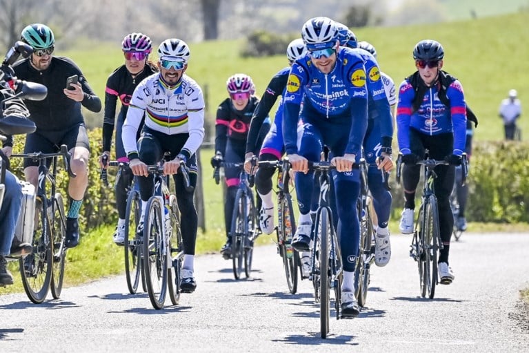 Julian Alaphilippe, topfavoriet in Luik, is vol lof over Vansevenant: “We hebben het laatste van Mauri nog niet gezien ”