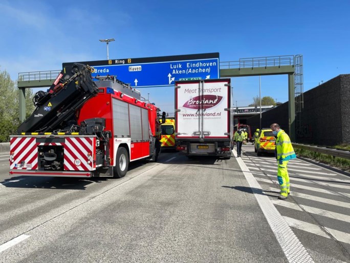 Moeder met baby geklemd tussen twee vrachtwagens bij ernstig ongeval op Antwerpse Ring