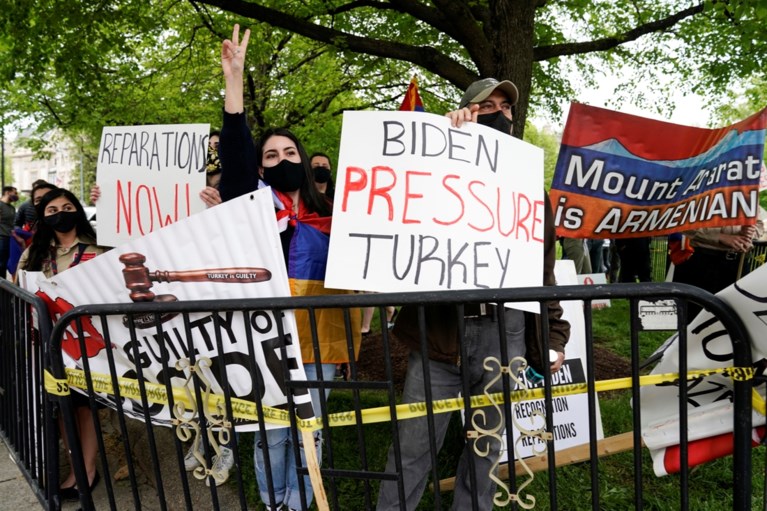 Biden erkent Armeense genocide: Turkije roept Amerikaanse ambassadeur op het matje
