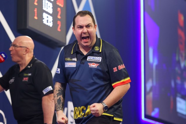 Kim Huybrechts schakelt Dimitri Van den Bergh uit in ...