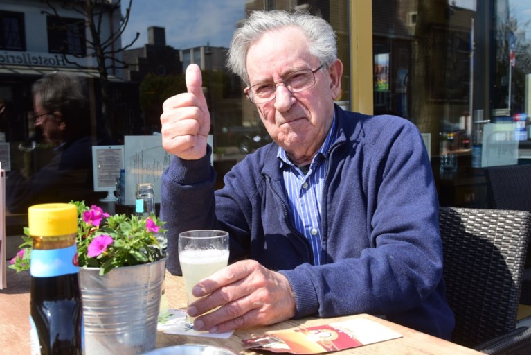 Eerste Belgen op terrassen vlak over de grens: “Schade van de voorbije maanden inhalen”