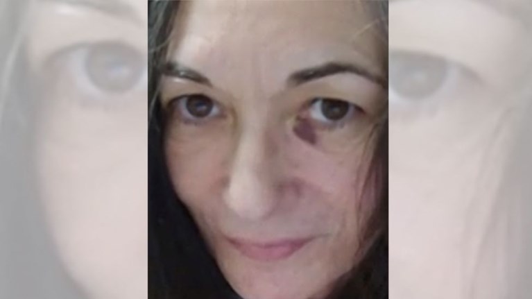 Advocaten verspreiden foto die moet aantonen hoe slecht Ghislaine Maxwell behandeld wordt in gevangenis
