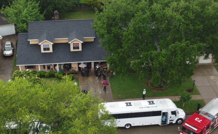 Amerikaanse politie treft 90 migranten aan in huis in Houston