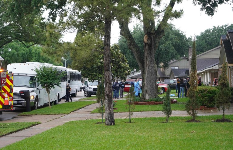 Amerikaanse politie treft 90 migranten aan in huis in Houston