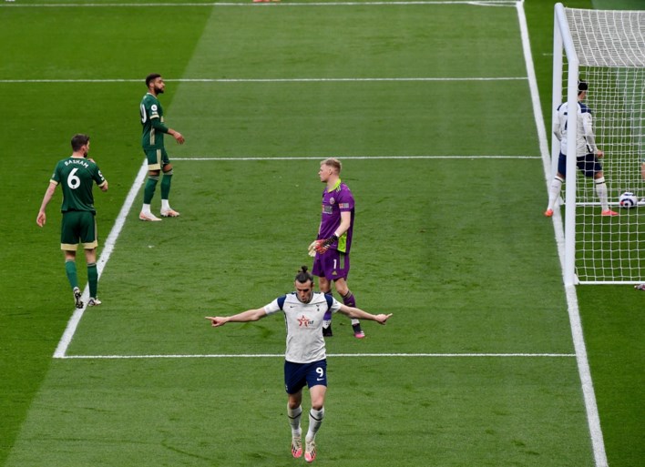 Gareth Bale rolt Sheffield op en bezorgt Tottenham met hattrick belangrijke driepunter