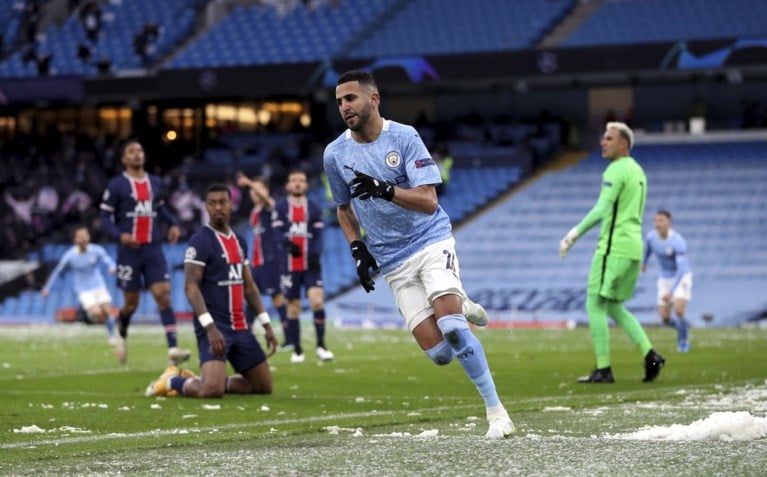 Manchester City en Kevin De Bruyne mogen naar finale Champions League na twee doelpunten van Riyad Mahrez tegen PSG