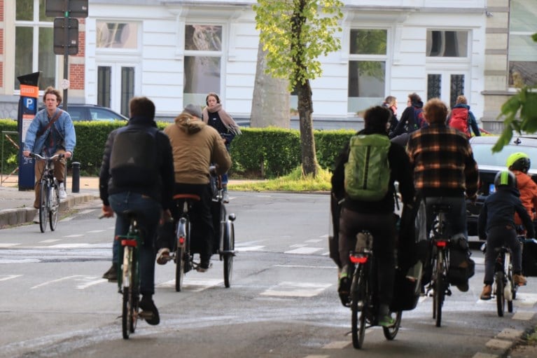 Gent wordt écht steeds meer een bakfietsstad: drie keer zoveel bakfietsen geteld
