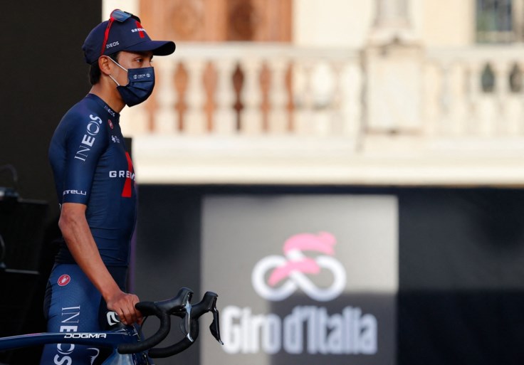 Ploegvoorstelling Giro: Remco Evenepoel maakt zijn opwachting en is vooral blij dat hij op het podium mag staan