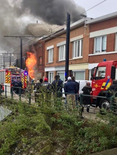 Uitslaande woningbrand aan Muide: veel rook, brandweer snel ter plaatse