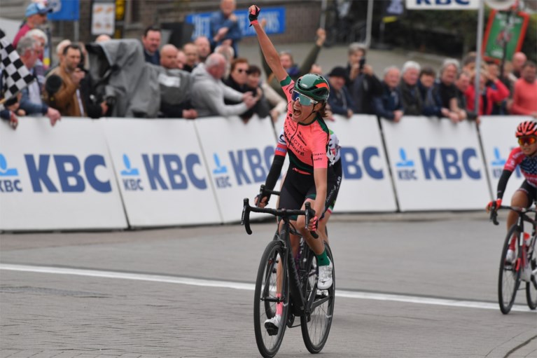 Sofie De Vuyst hangt haar fiets aan de haak en doet haar verhaal over strijd tegen positieve dopingtest: “Ik sta recht in mijn schoenen”