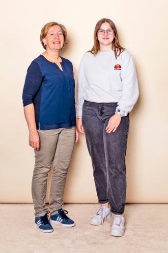 Metamorfose na een donker jaar: de make-over van mama Carine en dochter Hanne