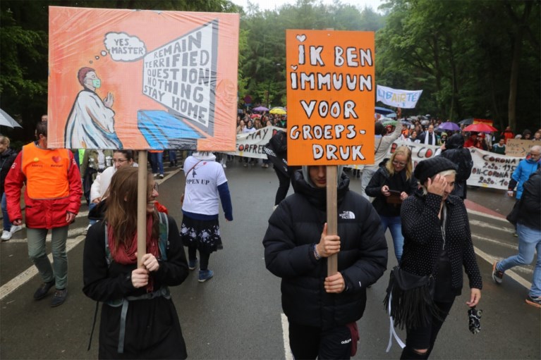 Geen La Boum, wel betoging tegen coronamaatregelen in Ter Kamerenbos