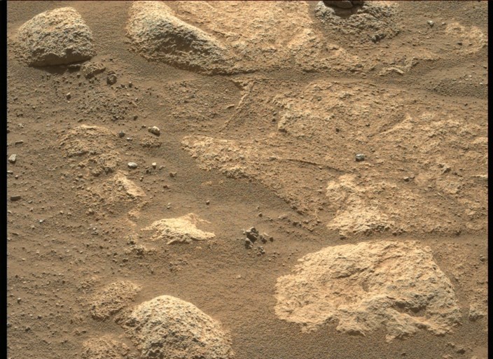 Marsrover stuurt nog meer indrukwekkende foto’s door van de rode planeet