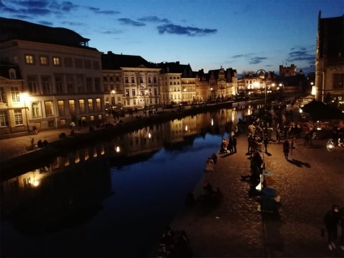 Politie deelt boetes uit op drukke avond in Gent, twee mensen gearresteerd