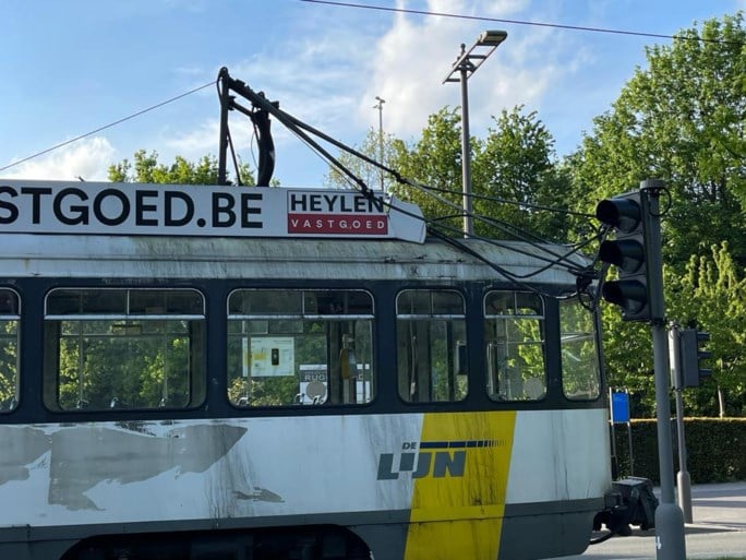 Breuk in bovenleiding Ruggeveldlaan legt tramverkeer op lijn 8 plat