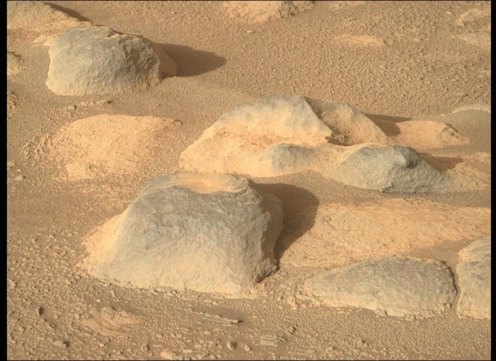 Marsrover stuurt nog meer indrukwekkende foto’s door van de rode planeet