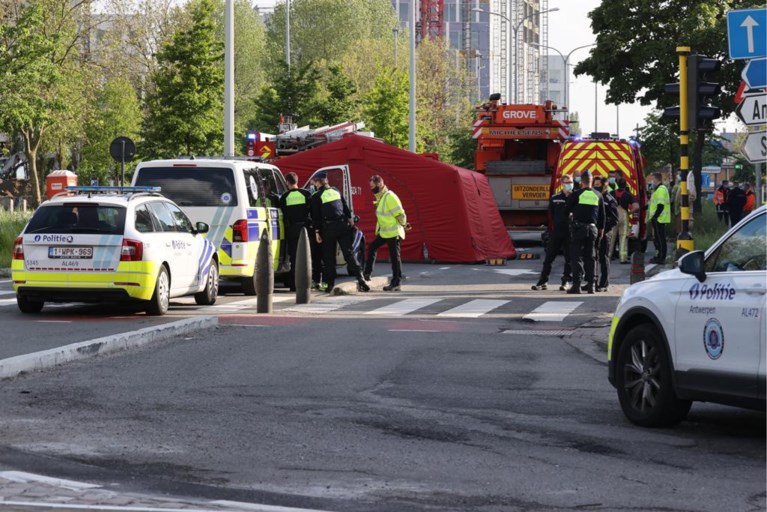 Man ernstig gewond na aanrijding op Binnensingel