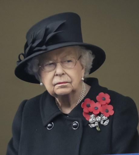 ROYALS. Koningin Máxima prachtig in paars, nieuwe tegenslag voor de Queen