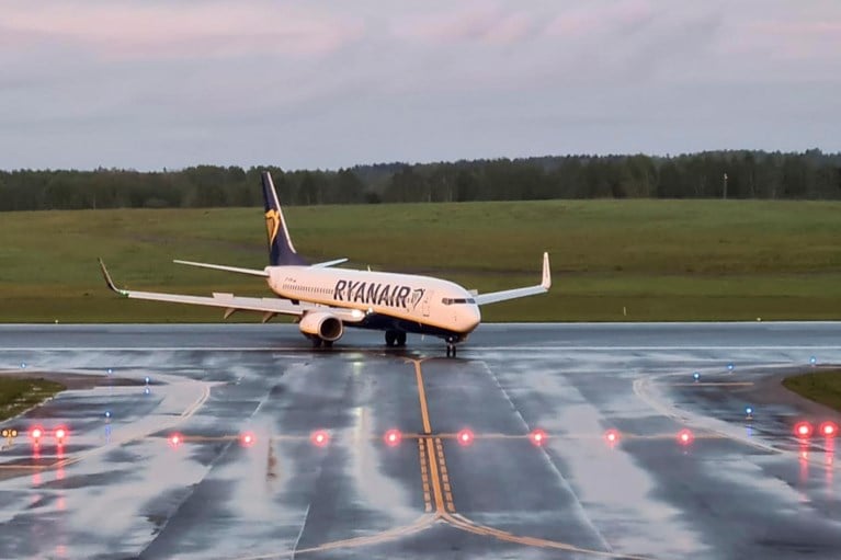 Wit-Rusland zet Ryanair-vlucht aan de grond om opposant op te pakken, Europa beslist maandag over sancties voor “kaping”