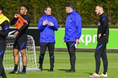 Opmerkelijk Nieuws Uit Nederland Vlak Voor Ek Voetbal Stuk Het Nieuwsblad Mobile