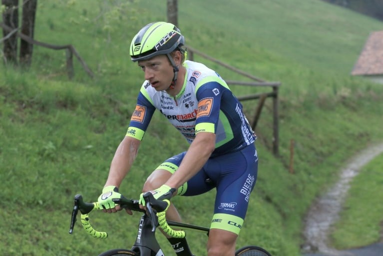 REACTIES. Blije Bernal kan schade beperken in de Giro, Hermans opnieuw mee in vlucht: “Ik word maar niet slechter”