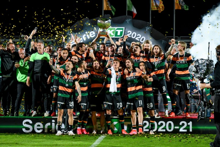 Daan Heymans ziet nieuwe ploeg Venezia op hectische dag live naar Serie A promoveren: “En nu terug naar Ibiza!”