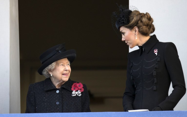 ROYALS. Waarom Kate Middleton meer lijkt op de Queen dan op Diana, het beeld van Archie dat nauwelijks opviel