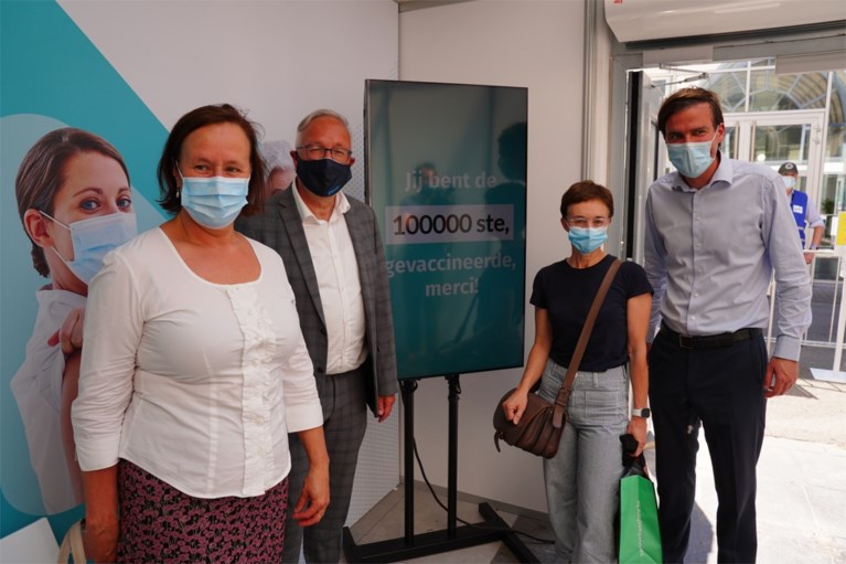 De helft van Gent is gevaccineerd: “Hopelijk zijn de jongeren even solidair”