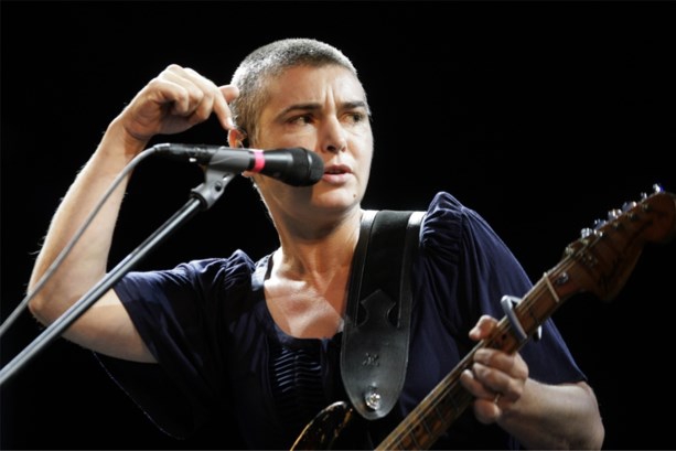 Sinéad O’Connor stops singing: “I’m hanging my nipple tassel…