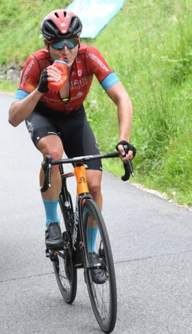 Beresterke Mark Padun doet ‘een Van Aertje’ in de Dauphiné, Richie Porte beleeft stresserende dag maar pakt eindzege