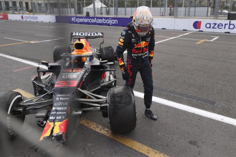 Drama for Max Verstappen: Dutch phenomenon was in the lead, but crashes due to a blowout in Azerbaijan GP