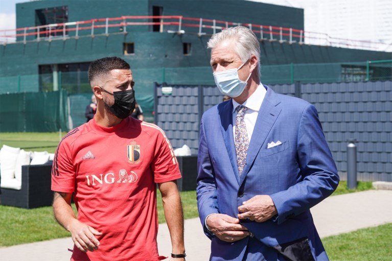 Koning Filip wenst Rode Duivels veel succes op het EK, en maakt indruk bij de spelers: “Hij zei dat ik het goed gedaan had”
