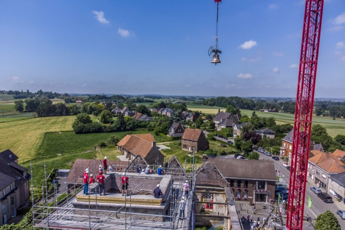 Anzegem heeft opnieuw klokken in kerktoren... al zullen ze pas in 2022 te horen zijn