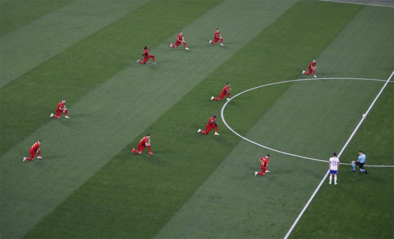 Russisch publiek fluit knielende Rode Duivels massaal uit, UEFA steunt boodschap en veroordeelt boegeroep