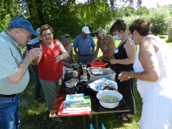 Jarige heemkring bakt broodjes